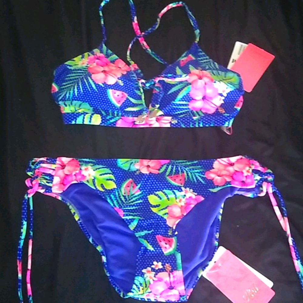 NWT HEAT swimwear